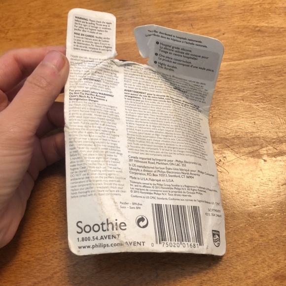 2pc 0-3m Philips Avent pacifier - Picture 2 of 2